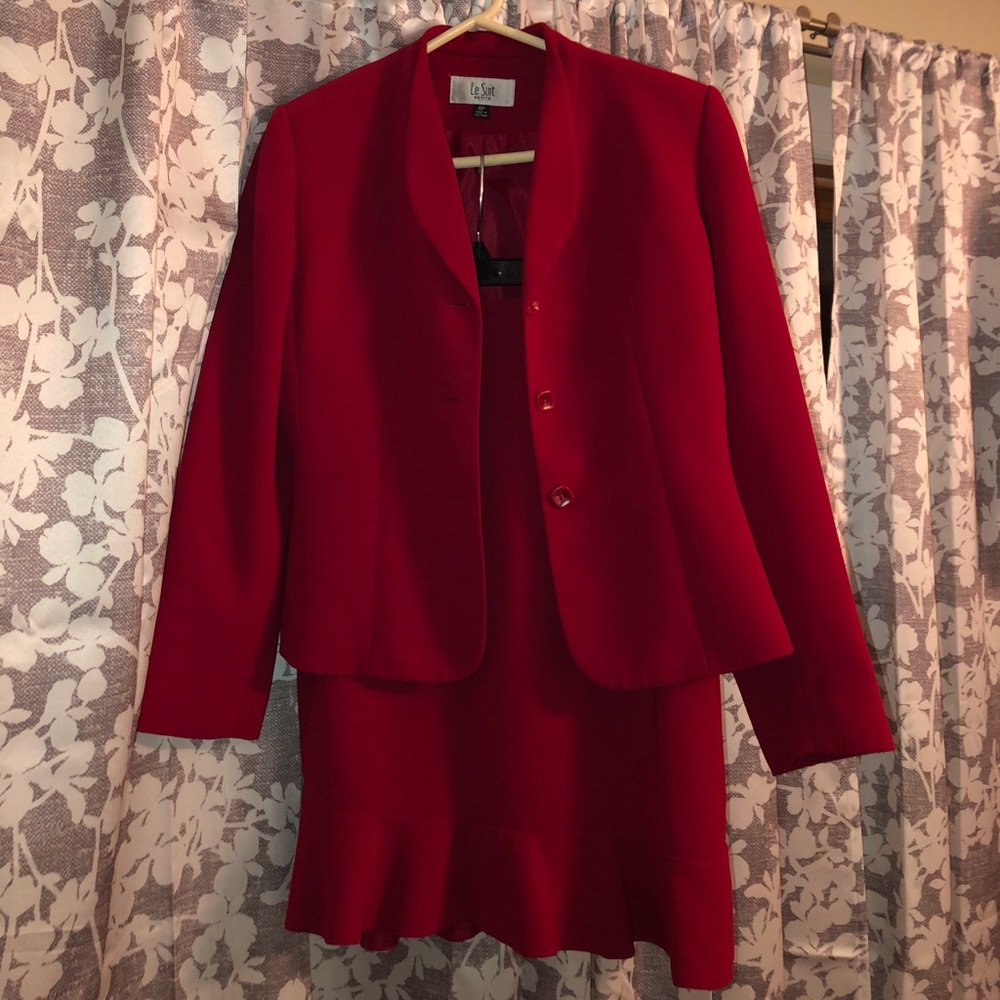 Le Suit Set
